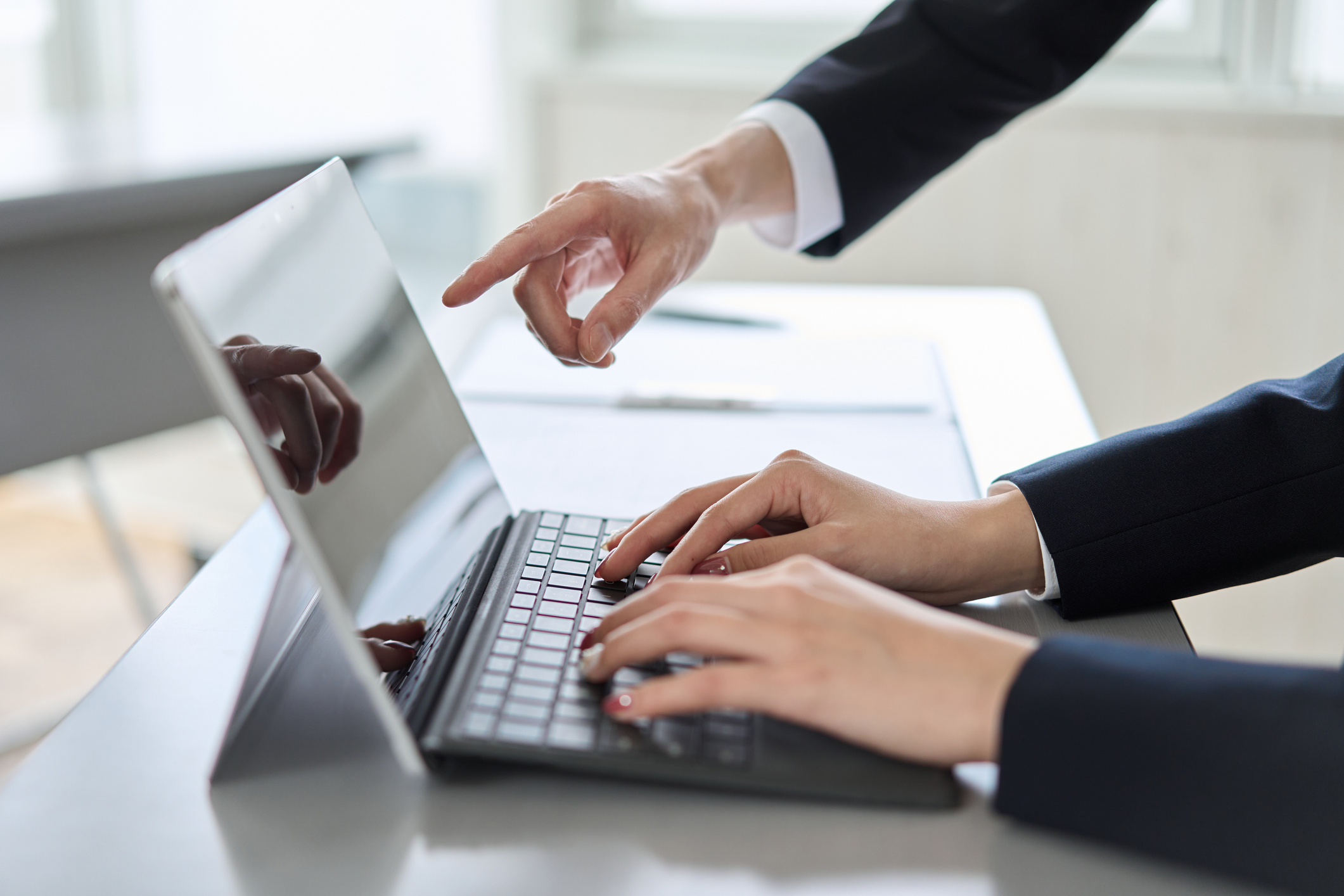 プロジェクトコンサルティングとは？向き不向きと導入判断のポイント